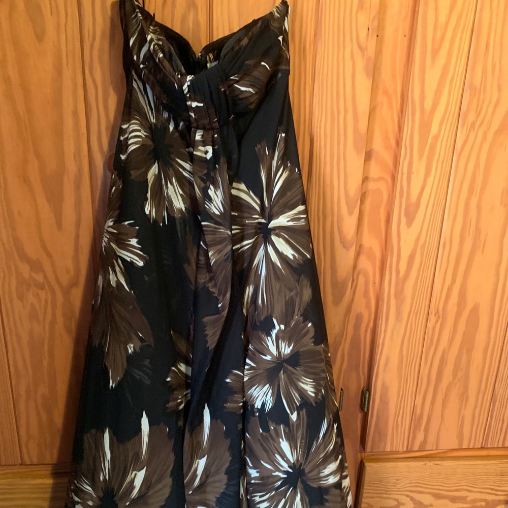 Beautiful dress from White House/Black market
